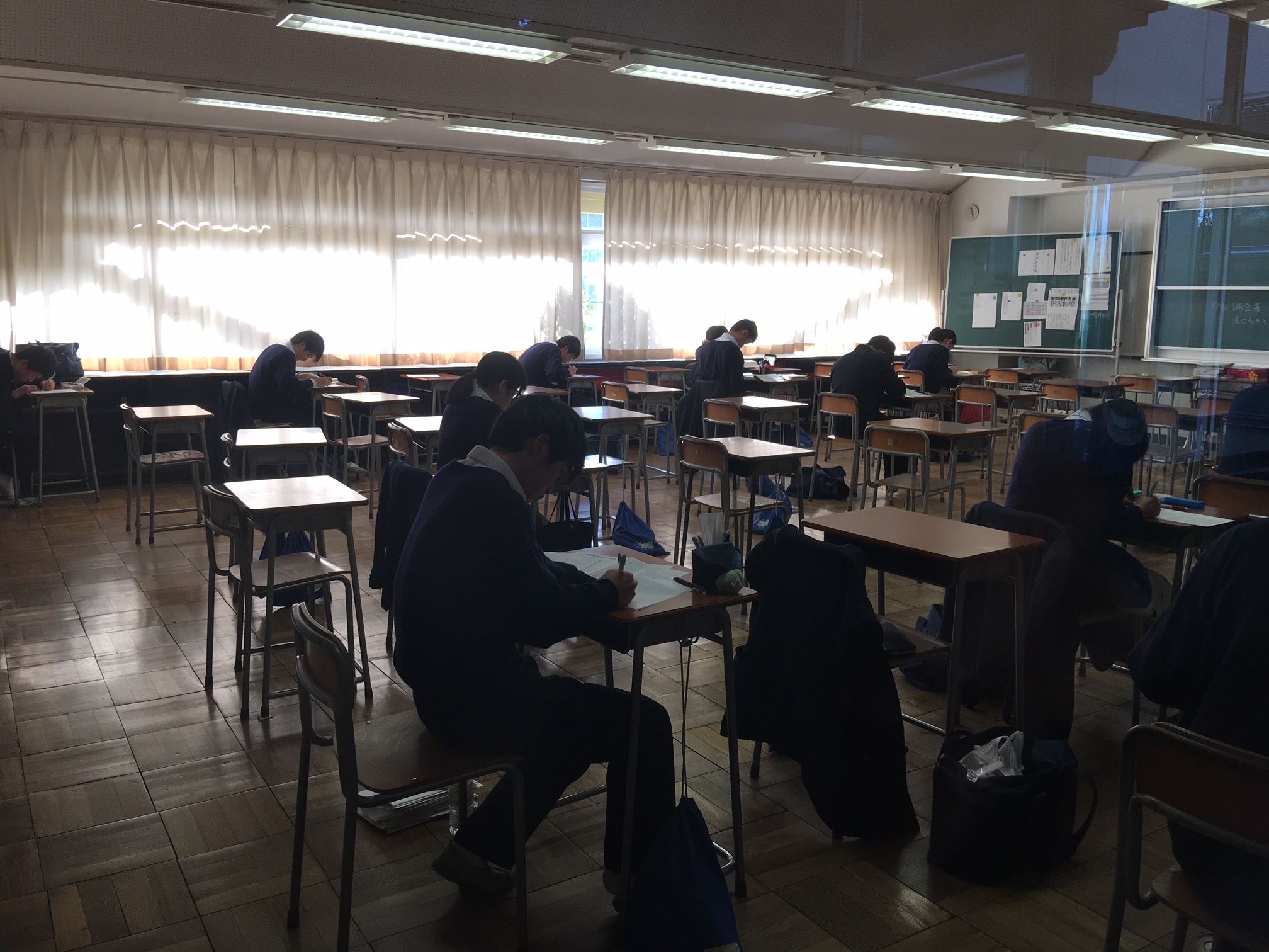 平塚学園高等学校画像